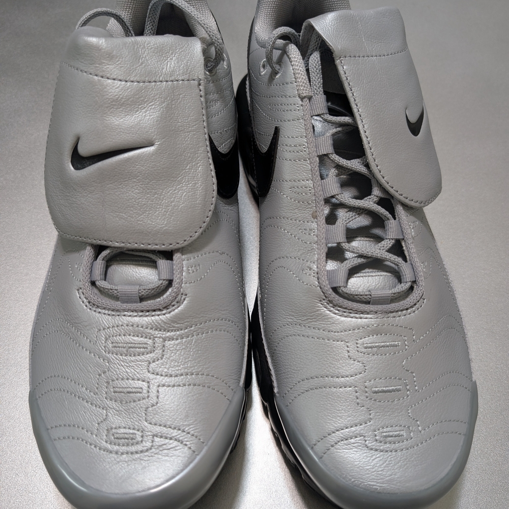 Nike Gray Athletic Shoes with Subtle Branding